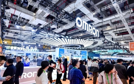 Trois géants de l'industrie se réunissent à la CIIE et présentent de nouveaux produits destinés à mener la vague de l'industrie numérique et verte intelligente.